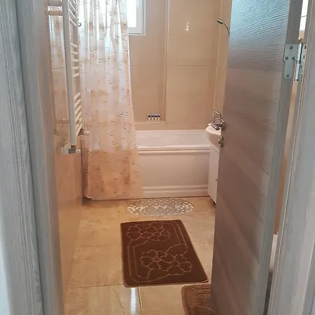 Apartament Gina Summerland Apartmán *